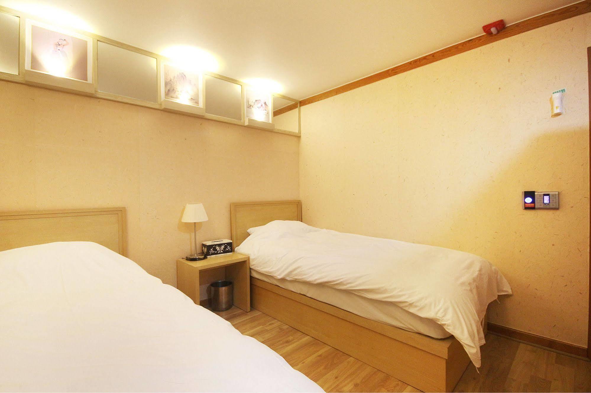 Jeonju Tourist Hotel Ngoại thất bức ảnh